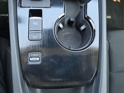 Used 2024 Nissan Rogue S FWD image 18