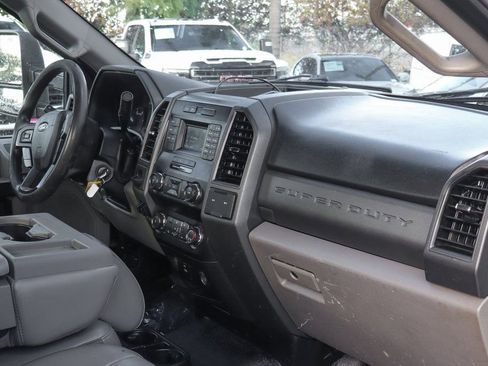 Used 2019 Ford F550 2WD Regular Cab Super Duty image 35