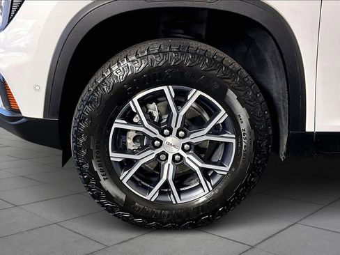 Certified 2025 GMC Acadia AT4 w/ Super Cruise Package image 10