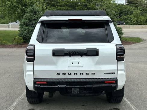 Used 2025 Toyota 4Runner 4WD image 4