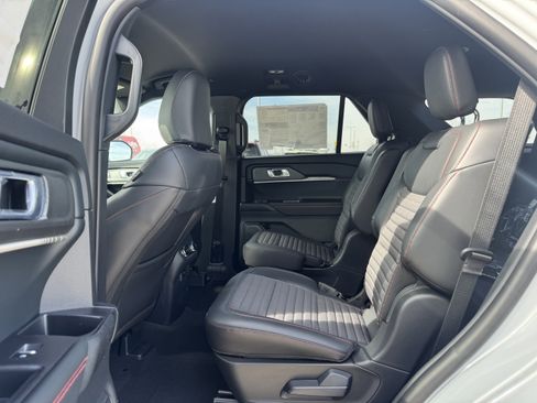 New 2026 Ford Explorer ST-Line image 6