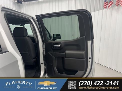 Used 2022 Chevrolet Silverado 1500 LT image 12