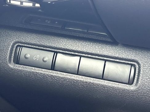 Used 2022 Nissan Pathfinder S AWD/4WD image 26