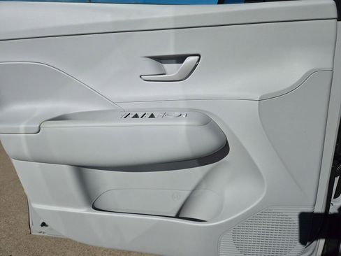 New 2026 Hyundai Kona SE FWD image 18