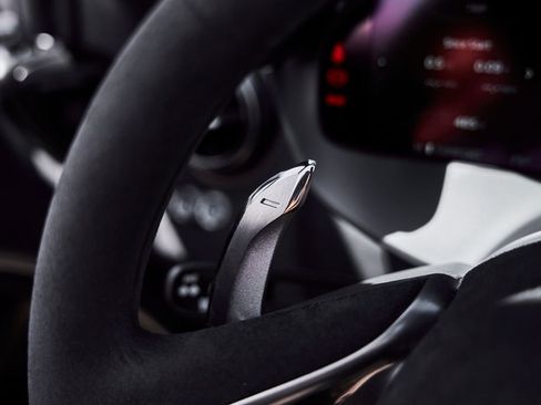 Used 2025 McLaren 750S Spider RWD image 51