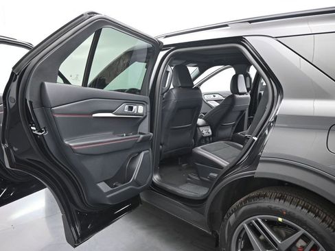 New 2026 Ford Explorer ST AWD/4WD image 18
