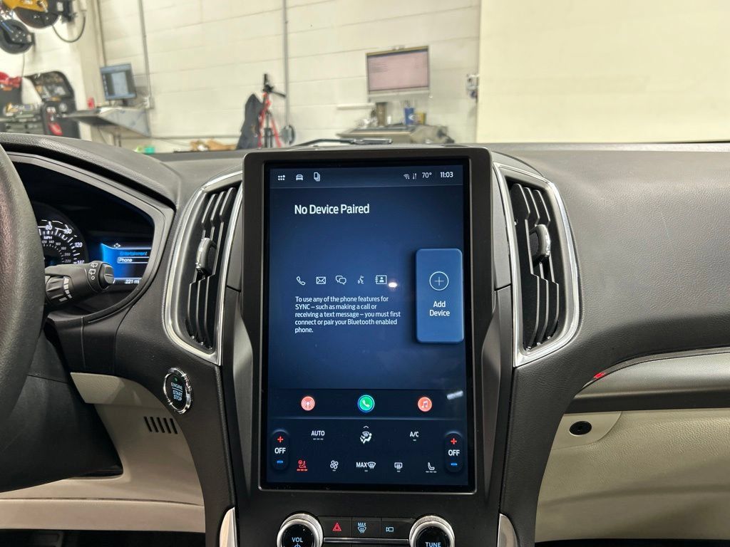 Used 2024 Ford Edge Titanium AWD/4WD image 19
