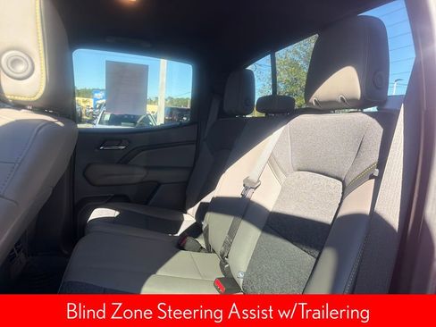 Used 2024 Chevrolet Colorado ZR2 w/ Technology Package image 22