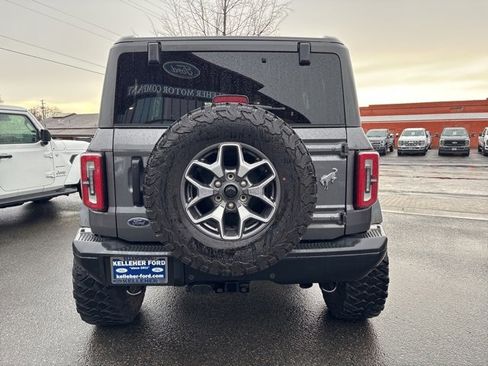 Used 2024 Ford Bronco Badlands image 4