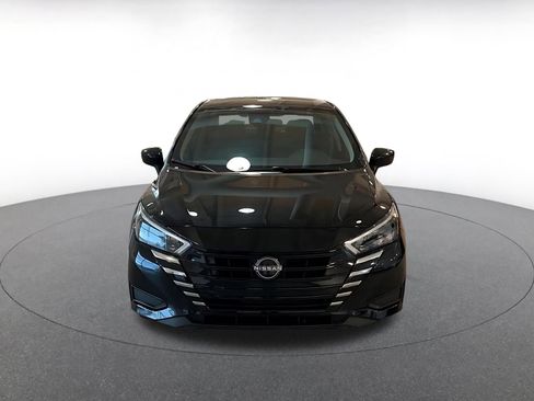 Used 2025 Nissan Versa SV image 4