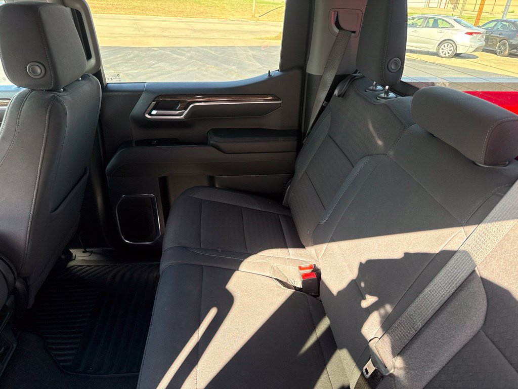 Used 2025 Chevrolet Silverado 1500 LT AWD/4WD image 28