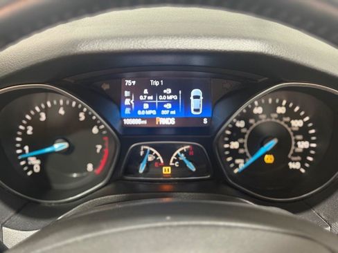 Used 2015 Ford Focus SE w/ SE Sport Package FWD image 21
