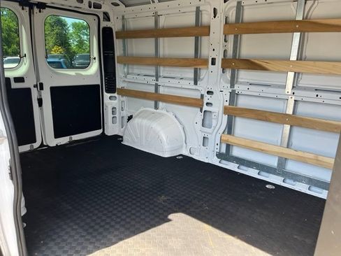 Used 2025 RAM ProMaster 2500 w/ U-Haul Equipment Group FWD image 33