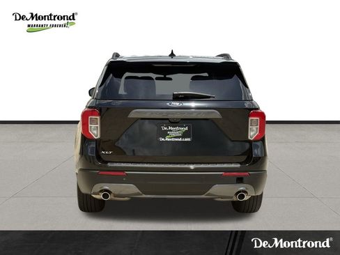 Used 2023 Ford Explorer XLT w/ Equipment Group 202A RWD image 6