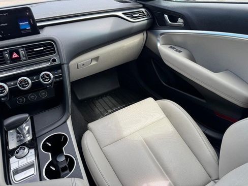 Used 2023 Genesis G70 2.0T AWD/4WD image 15