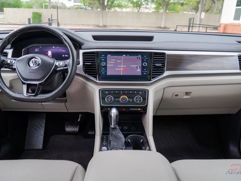 Used 2019 Volkswagen Atlas SEL image 16