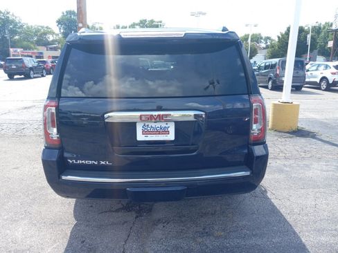 Used 2019 GMC Yukon XL Denali AWD/4WD image 8