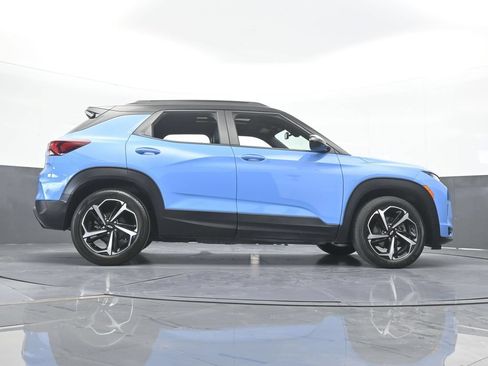 Used 2023 Chevrolet TrailBlazer RS w/ Sun and Liftgate Package FWD image 61