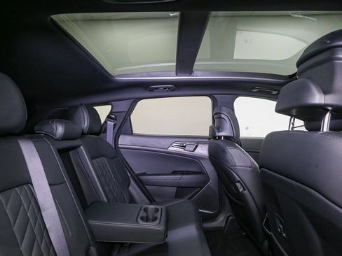Used 2023 Kia Sportage X-Line AWD/4WD image 26