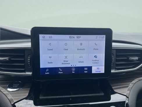 Used 2022 Ford Explorer Limited w/ Equipment Group 301A RWD image 18