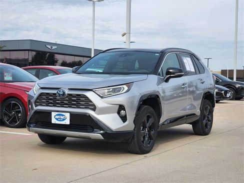 Used 2021 Toyota RAV4 XSE image 2