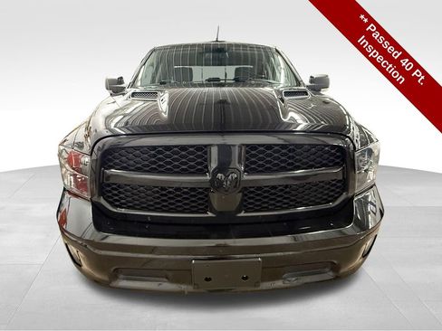 Used 2019 RAM 1500 Classic SLT w/ Black Appearance Group image 11