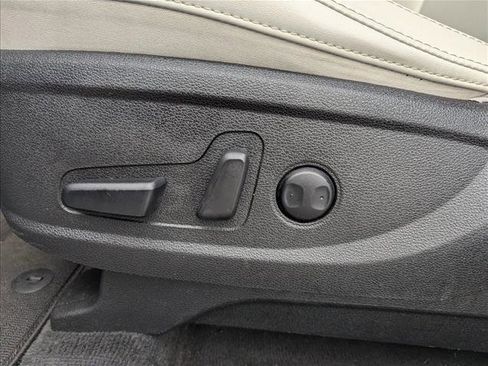 Used 2020 Kia Telluride S FWD image 11
