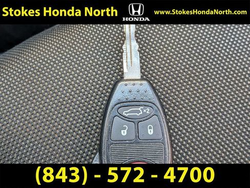 Used 2014 Dodge Avenger SE FWD image 30