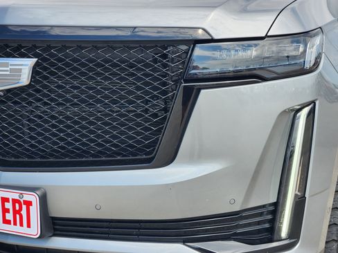 Used 2023 Cadillac Escalade ESV Sport w/ Touring Package AWD/4WD image 8