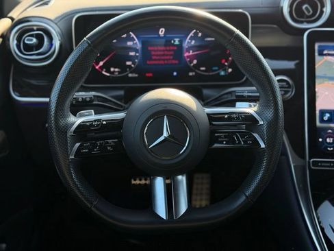 Used 2025 Mercedes-Benz GLC 300 4MATIC image 24