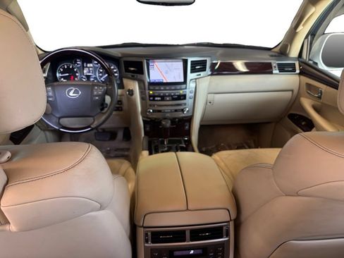 Used 2014 Lexus LX 570 4WD image 11