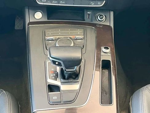 Used 2019 Audi Q5 2.0T Premium image 12
