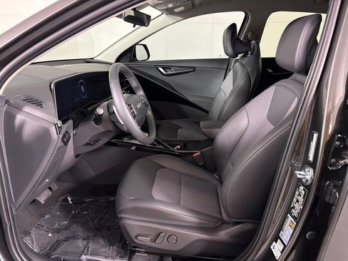 New 2026 Kia Niro Wind FWD image 17