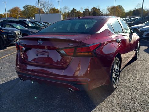 Certified 2024 Nissan Altima 2.5 SV w/ SV Premium Package image 5