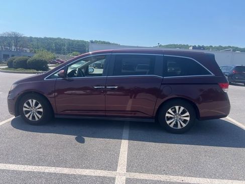 Used 2016 Honda Odyssey SE image 1
