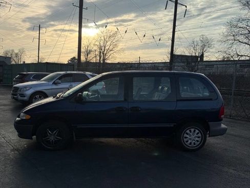 Used 2000 Plymouth Voyager image 3