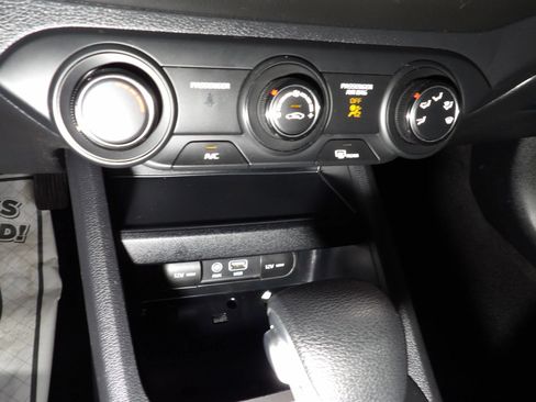 Used 2021 Kia Forte LXS image 12