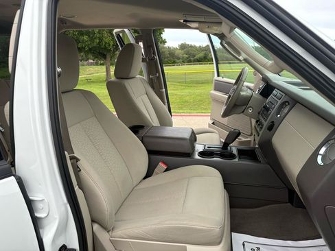 Used 2013 Ford Expedition EL XLT RWD image 24