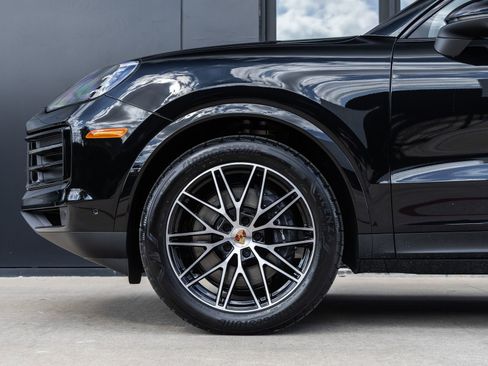 Certified 2026 Porsche Cayenne image 17