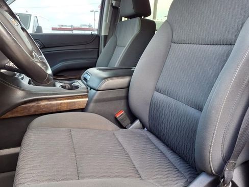 Used 2019 Chevrolet Tahoe LS image 3