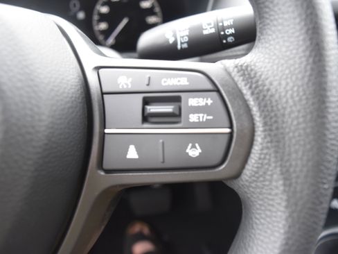 New 2026 Honda HR-V LX image 15