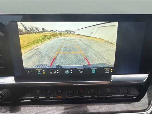 Used 2024 Chevrolet Silverado 2500 LTZ w/ LTZ Premium Package image 22