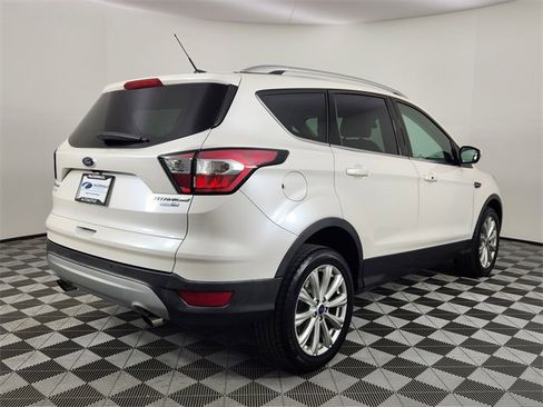 Used 2017 Ford Escape Titanium image 5