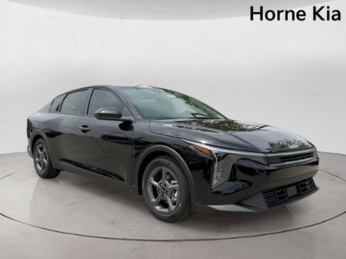 New 2026 Kia K4 FWD image 2