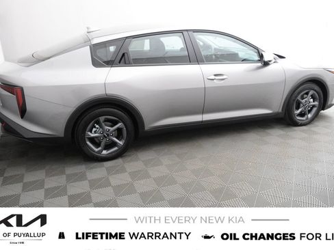 New 2026 Kia K4 FWD image 4