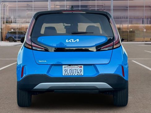 Certified 2024 Kia Soul S image 5