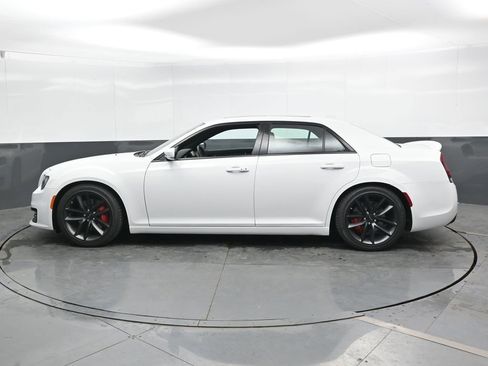 Used 2023 Chrysler 300 C RWD image 10