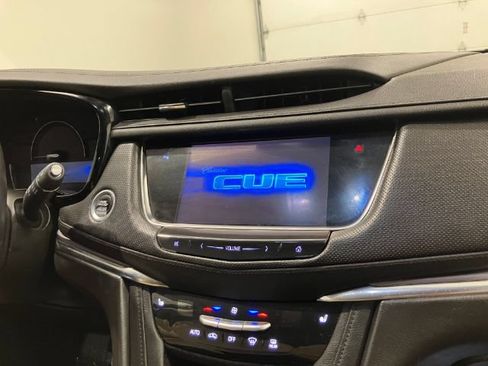 Used 2017 Cadillac XT5 Luxury FWD image 28