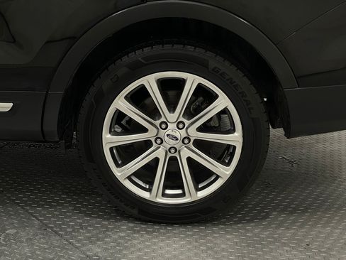Used 2017 Ford Explorer Limited image 37