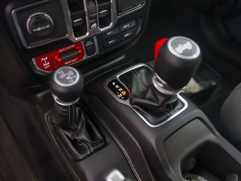 Used 2025 Jeep Wrangler Unlimited Sport S 4xe AWD/4WD image 21